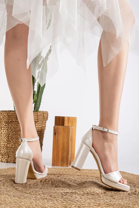 Forever & Always Sandals Platform Renee Ivory White